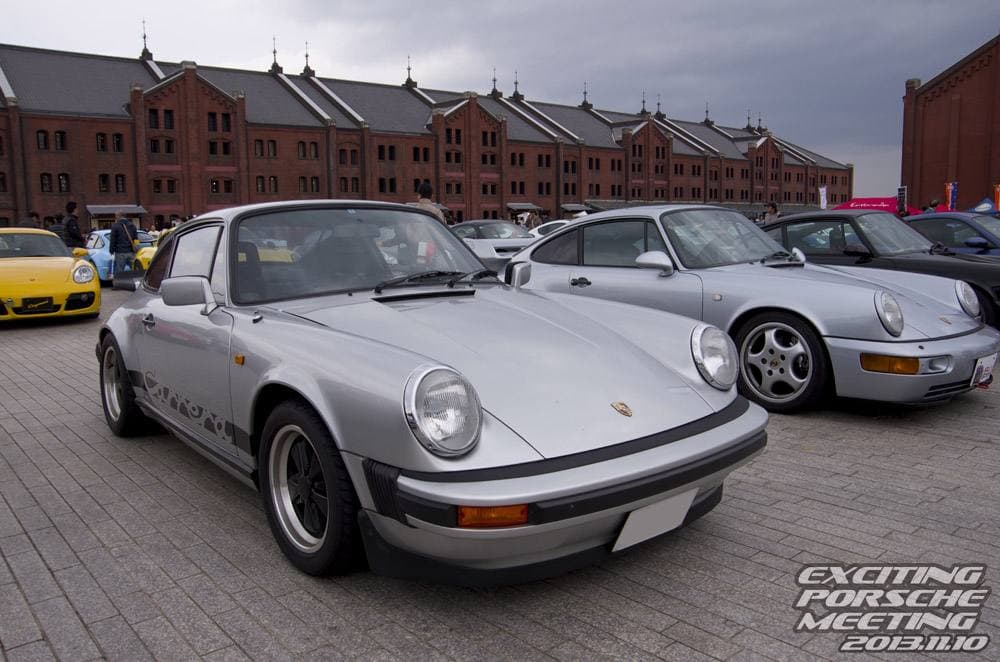 2013 年 EXCITING PORSCHE（横浜 赤レンガ倉庫）の展示車両と会場の様子 6