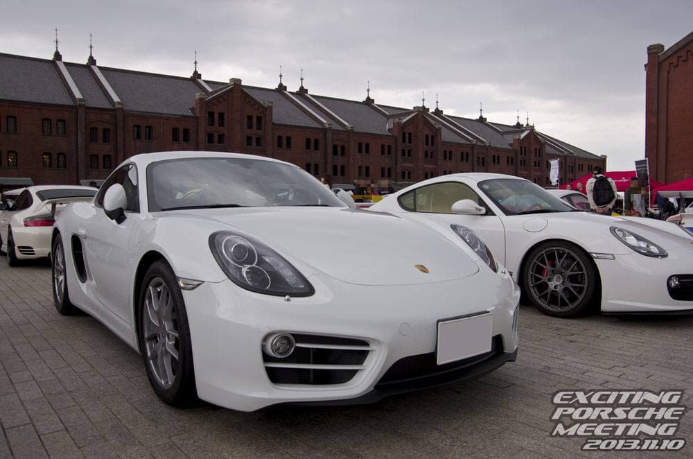 2013 年 EXCITING PORSCHE（横浜 赤レンガ倉庫）の展示車両と会場の様子 8