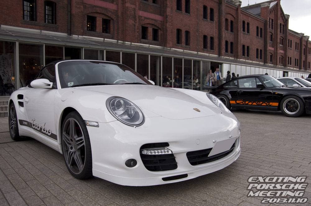 2013 年 EXCITING PORSCHE（横浜 赤レンガ倉庫）の展示車両と会場の様子 10