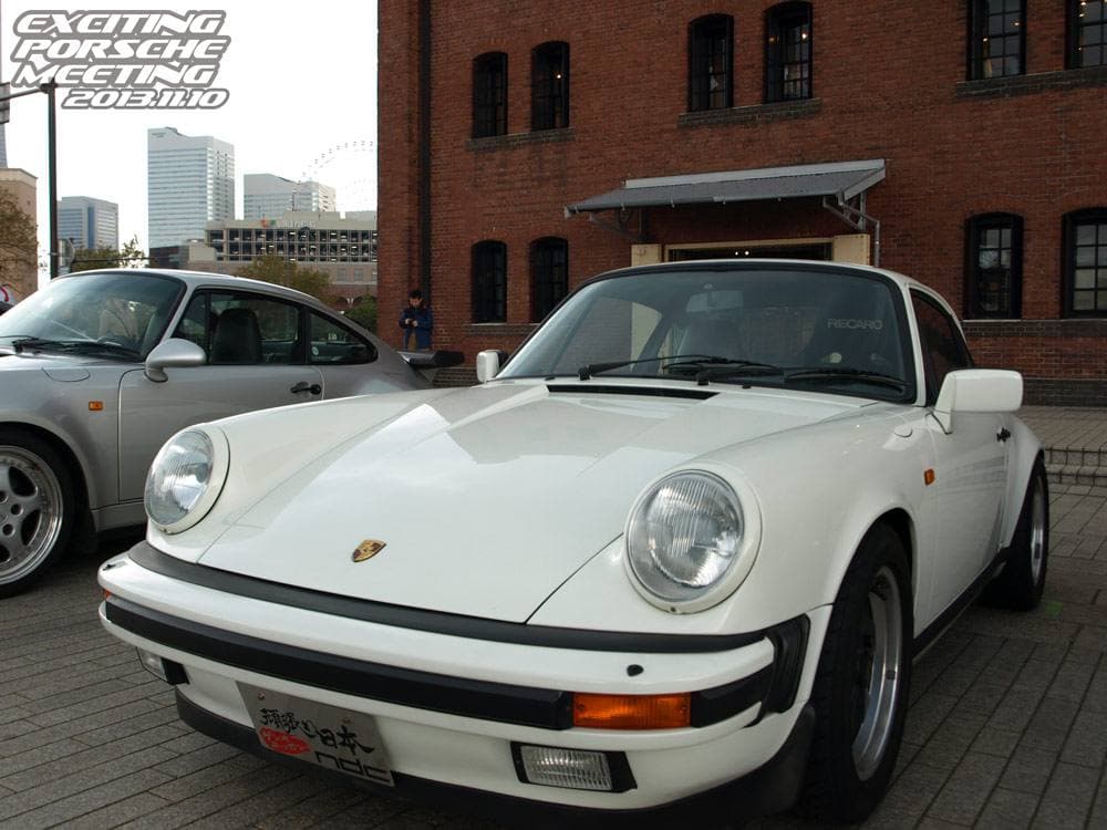 2013 年 EXCITING PORSCHE（横浜 赤レンガ倉庫）の展示車両と会場の様子 14
