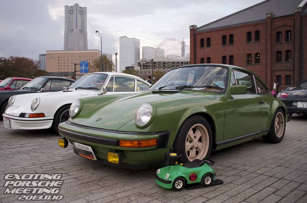 2013 年 EXCITING PORSCHE（横浜 赤レンガ倉庫）の展示車両と会場の様子 16
