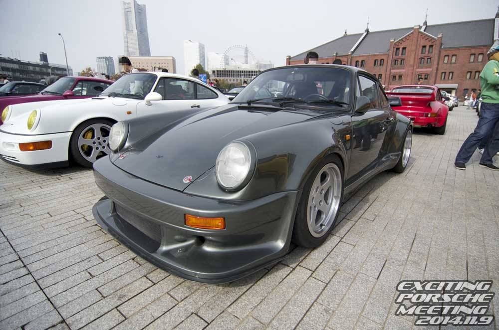 2014 年 EXCITING PORSCHE（横浜 赤レンガ倉庫）の展示車両と会場の様子 1