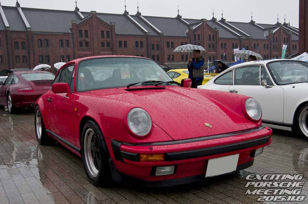 2015 年 EXCITING PORSCHE（横浜 赤レンガ倉庫）の展示車両と会場の様子 2