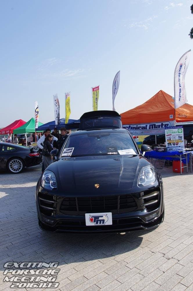 2016 年 EXCITING PORSCHE（横浜 赤レンガ倉庫）の展示車両と会場の様子 16