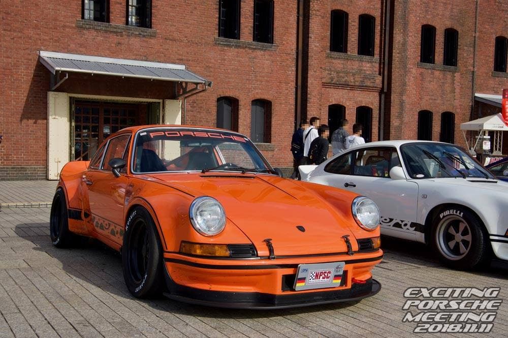 2018 年 EXCITING PORSCHE（横浜 赤レンガ倉庫）の展示車両と会場の様子 1