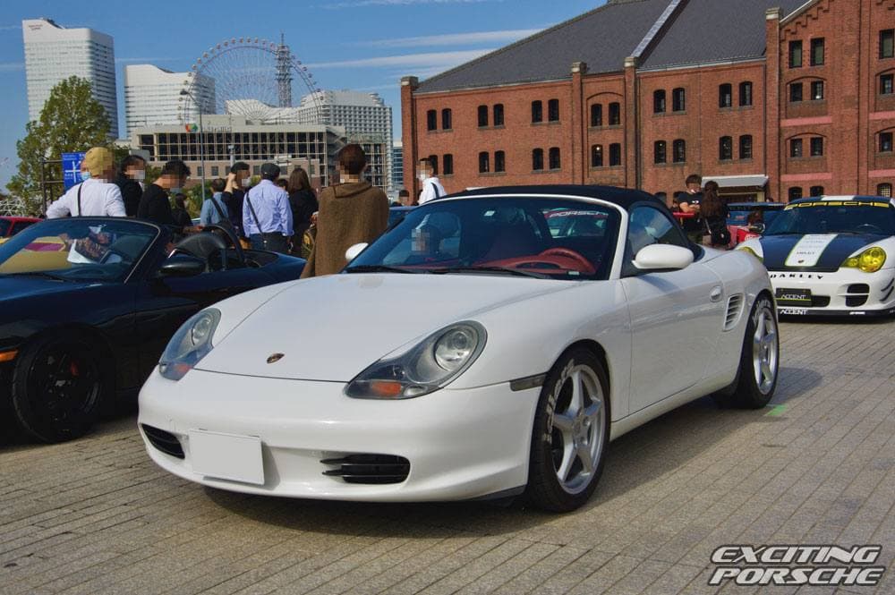 2020 年 EXCITING PORSCHE（横浜 赤レンガ倉庫）の展示車両と会場の様子 1