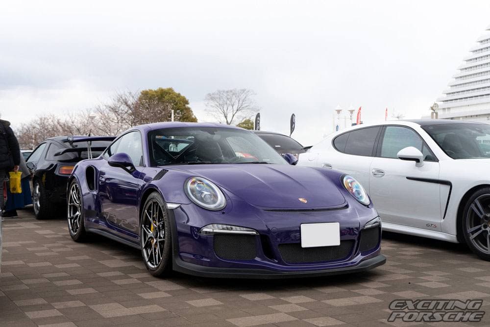 2025 年 EXCITING PORSCHE（神戸 メリケンパーク）の展示車両と会場の様子 10