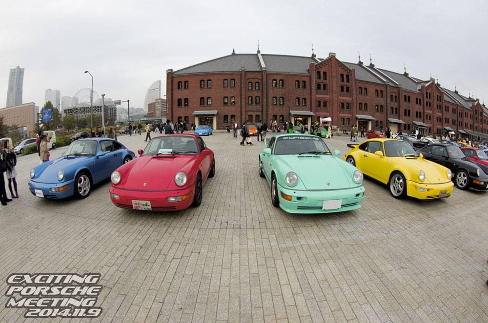 2014 年 EXCITING PORSCHE(横浜 赤レンガ倉庫)の会場の様子